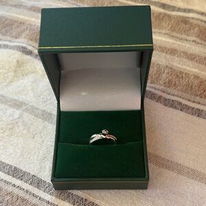 Elegant Glencara Silver Ring with Diamond Accent Earrings 4.5 size